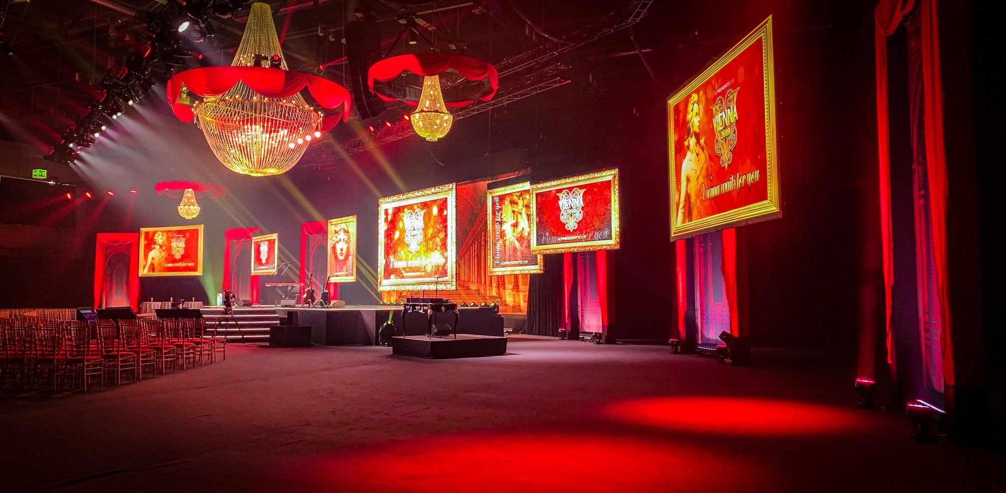 Flanel 130 cm · signaalrood (3300) · baal 40m - coupon